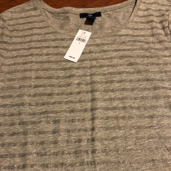 Gap Long Sleeve Tee - Picture 8 of 8